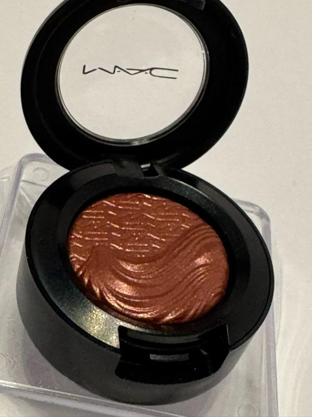 MAC Amorous Alloy Extra Dimension Eye Shadow Single Metallic Pot New